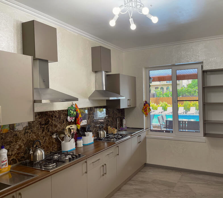 Оборудованная кухня